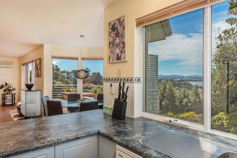 Isle Of Views - Accommodation Mooloolaba 3