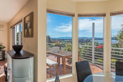 Isle Of Views - Accommodation Mooloolaba 4