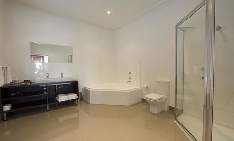 Ikon Hotel - Accommodation Mooloolaba 2
