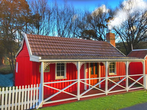 Platypus Playground Riverside Cottage - Accommodation Mooloolaba 0