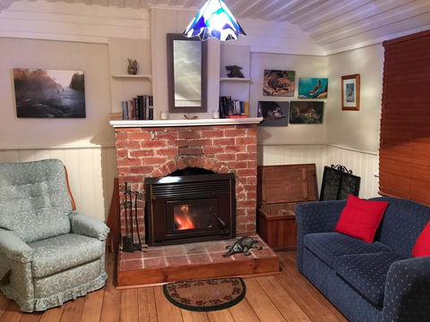Platypus Playground Riverside Cottage - Accommodation Mooloolaba 4