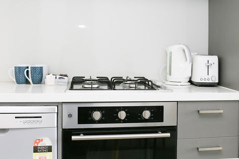 Poplar Box Hill Apartment - Accommodation Mooloolaba 14