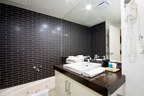 Lorne Bay View Motel - Accommodation Mooloolaba 39