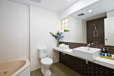 Lorne Bay View Motel - Accommodation Mooloolaba 35