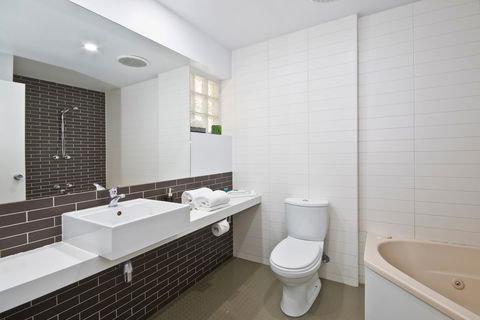 Lorne Bay View Motel - Accommodation Mooloolaba 30