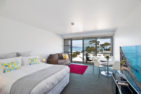 Lorne Bay View Motel - Accommodation Mooloolaba 4