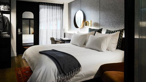 Zagame\'s House - Accommodation Mooloolaba 0