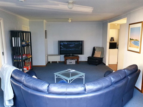 Island Family Holiday Retreat - Accommodation Mooloolaba 4