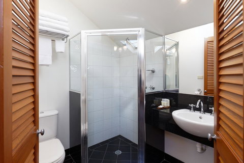 54 On Bank - Accommodation Mooloolaba 17