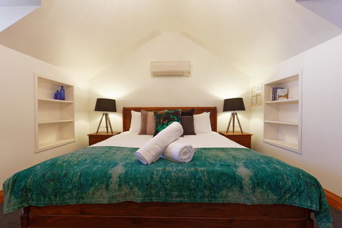 54 On Bank - Accommodation Mooloolaba 42