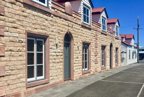 54 On Bank - Accommodation Mooloolaba 2