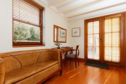 54 On Bank - Accommodation Mooloolaba 44