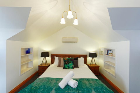 54 On Bank - Accommodation Mooloolaba 39