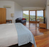 Chris's Beacon Point Restaurant  Villas - Accommodation Mooloolaba