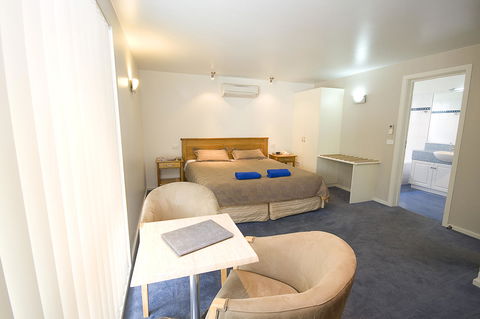 Anchorage Motel & Villas Lorne - Accommodation Mooloolaba 9