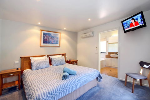 Anchorage Motel & Villas Lorne - Accommodation Mooloolaba 2