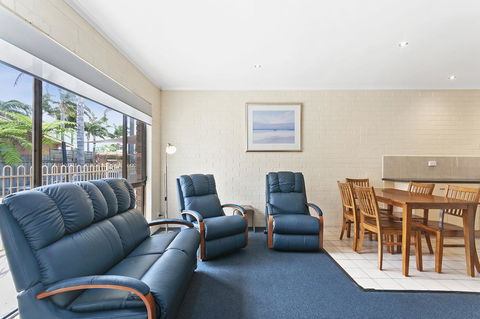 Allambi Holiday Apartments - Accommodation Mooloolaba 3
