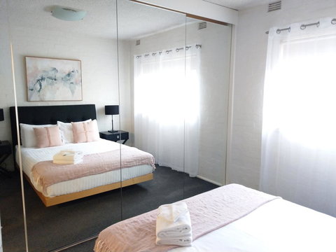 North Melbourne Retreat - Accommodation Mooloolaba 6