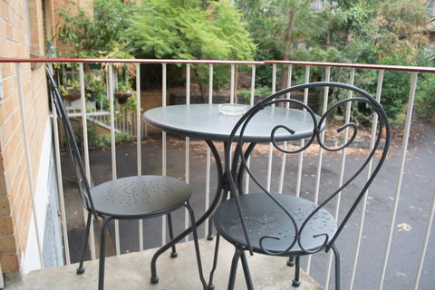 North Melbourne Retreat - Accommodation Mooloolaba 4