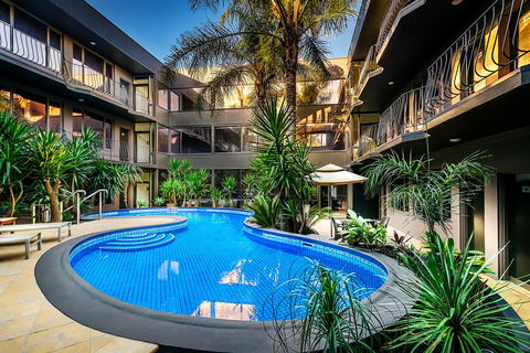 BEST WESTERN PLUS Travel Inn - Accommodation Mooloolaba 1