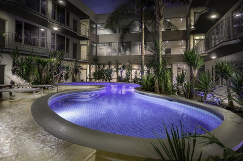 BEST WESTERN PLUS Travel Inn - Accommodation Mooloolaba 2