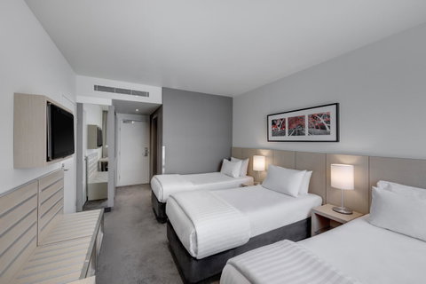 Travelodge Hotel Melbourne Docklands - Accommodation Mooloolaba 3