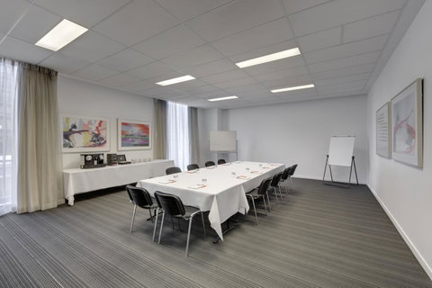 Travelodge Hotel Melbourne Docklands - Accommodation Mooloolaba 24