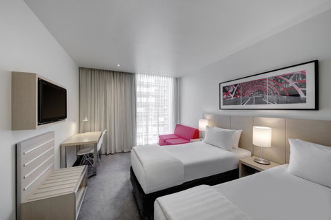 Travelodge Hotel Melbourne Docklands - Accommodation Mooloolaba 2