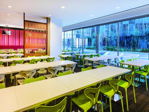 Travelodge Hotel Melbourne Docklands - Accommodation Mooloolaba 21