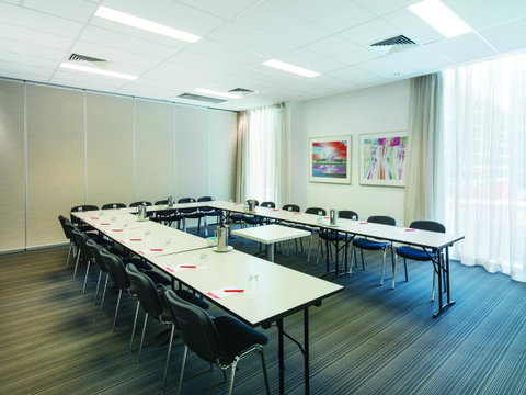 Travelodge Hotel Melbourne Docklands - Accommodation Mooloolaba 11