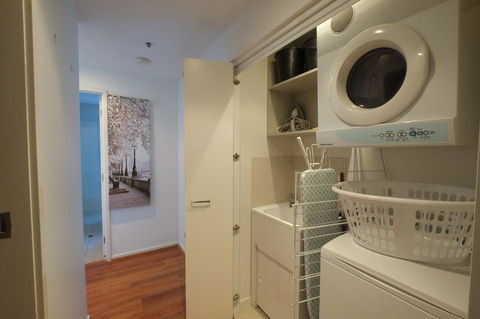 ACD Apartments - Accommodation Mooloolaba 5
