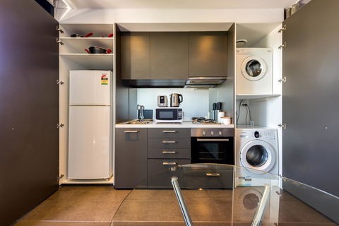 Amazing Accommodations : South Yarra - Accommodation Mooloolaba 31