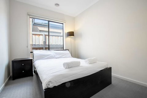 Holiday Rose - Accommodation Mooloolaba 11