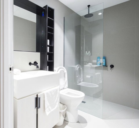 Mel-Uni Village - Accommodation Mooloolaba 2