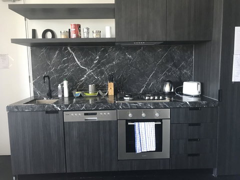 Mel-Uni Village - Accommodation Mooloolaba 5