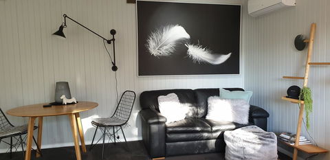 Tangenong Cottages - Accommodation Mooloolaba 6