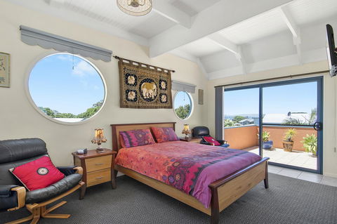 Black Dolphin Beach Penthouse - Accommodation Mooloolaba 2
