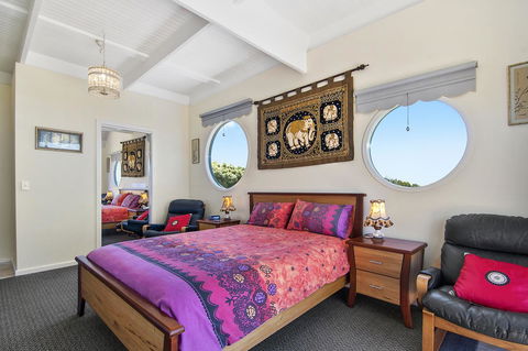 Black Dolphin Beach Penthouse - Accommodation Mooloolaba 12