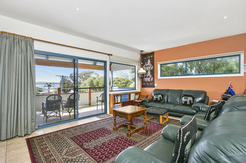 Black Dolphin Beach Penthouse - Accommodation Mooloolaba 13