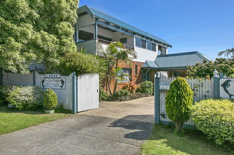 Black Dolphin Beach Penthouse - Accommodation Mooloolaba 1