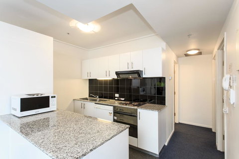 Paramount Apartments Melbourne - Accommodation Mooloolaba 20