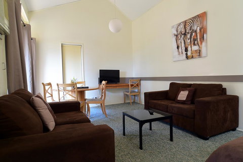 Executive Hideaway - Accommodation Mooloolaba 22