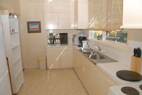 Green Grove - Accommodation Mooloolaba 5