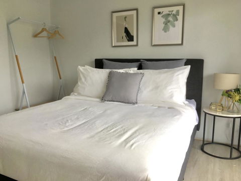 The Wheelhouse - 2BR Waterfront Apt In Town - Accommodation Mooloolaba 7