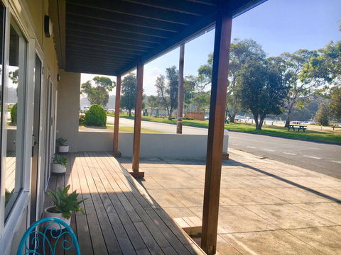 The Wheelhouse - 2BR Waterfront Apt In Town - Accommodation Mooloolaba 17