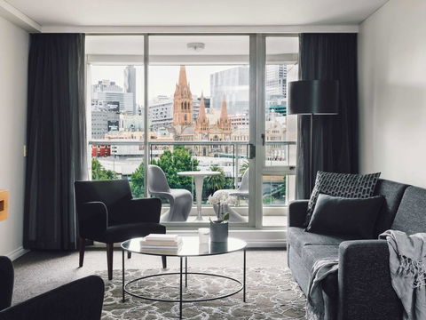 Quay West Suites Melbourne - Accommodation Mooloolaba 1