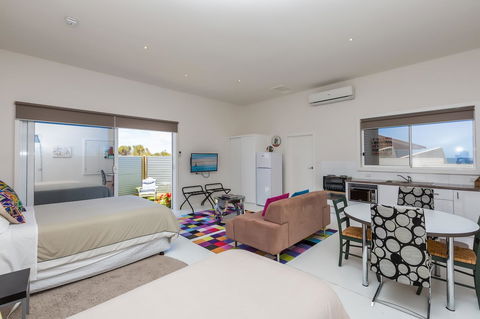 Cottages For Couples - Accommodation Mooloolaba 7