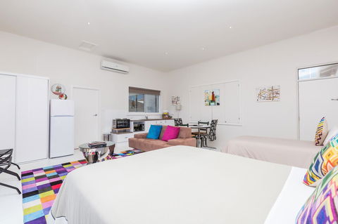 Cottages For Couples - Accommodation Mooloolaba 8