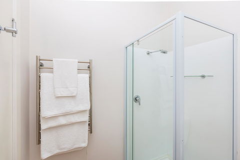 Cottages For Couples - Accommodation Mooloolaba 1