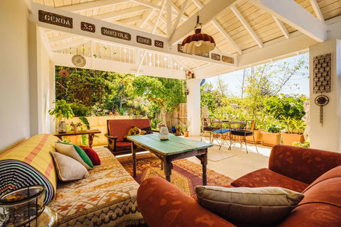 The Blue Beach House - Accommodation Mooloolaba 0